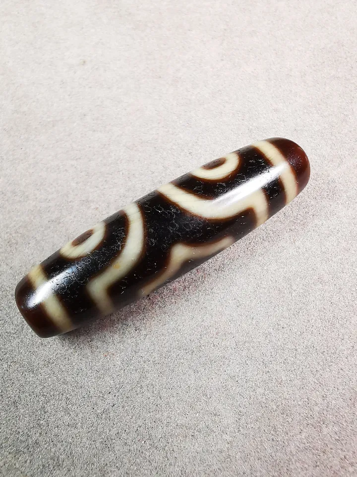 Gandhanra Tibetan 3 Eyed Dzi Bead,Tibetan Chung,Wealth Amulet,Small Size 40*11 mm