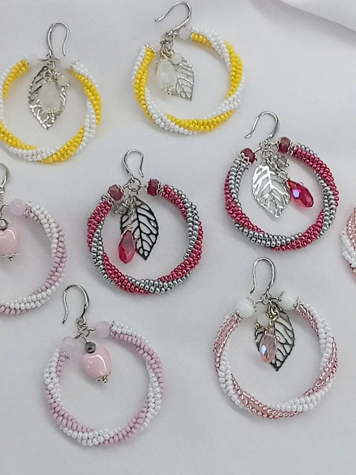 Custom multicoloured bridesmaid earrings set, beaded hoop earrings set, bridesmaid gift, bridesmaid gift idea