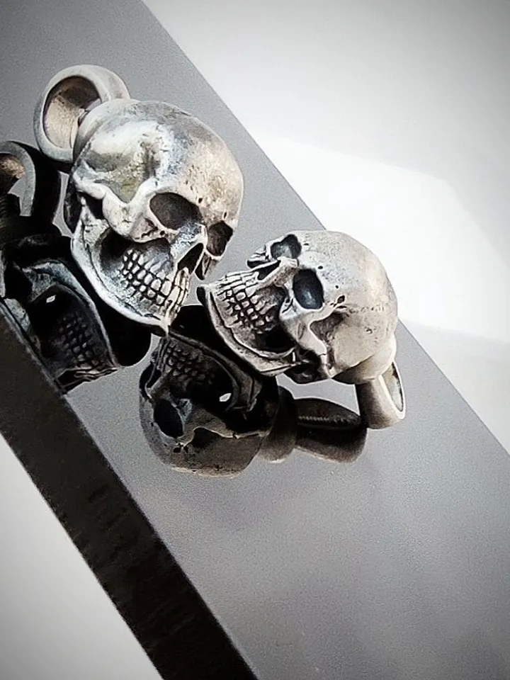 Stud Earrings Skulls.
Silver Skulls