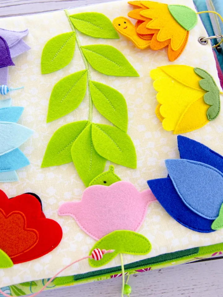 Quiet book page, Flowers and insects, PDF sewing pattern, SVG files