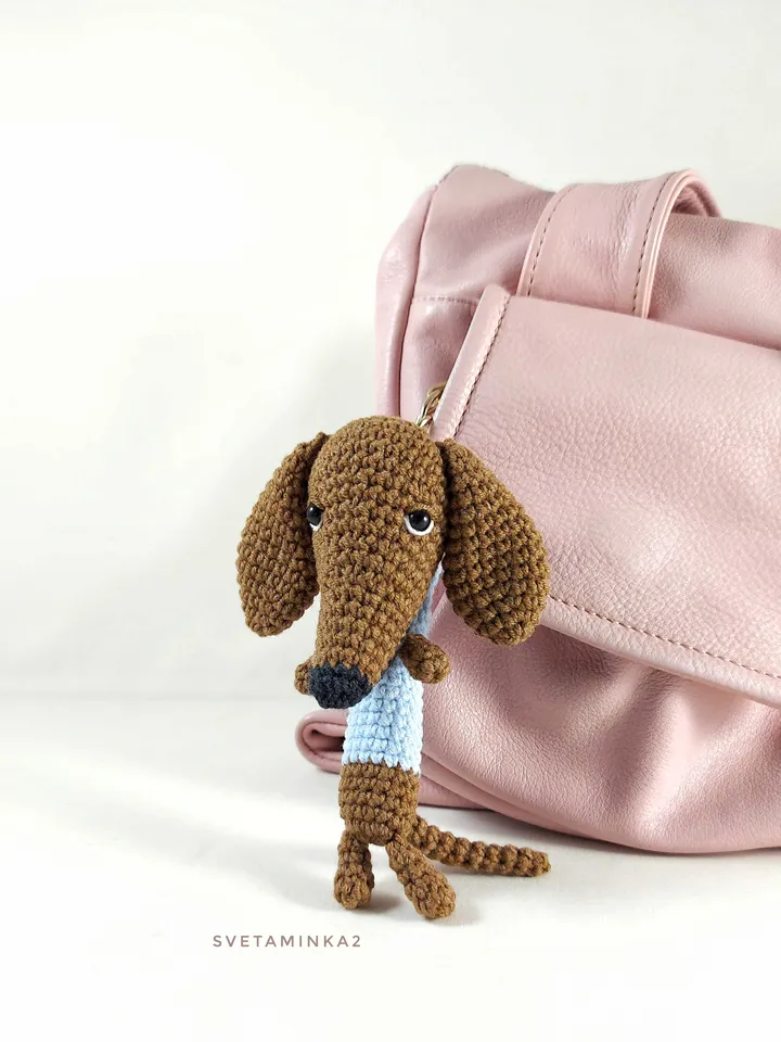 Dachshund Crochet Pattern. Crochet Keychain, Bag Charm. Amigurumi Sausage Dog/ Wiener Dog Pattern. Digital Download. PDF.