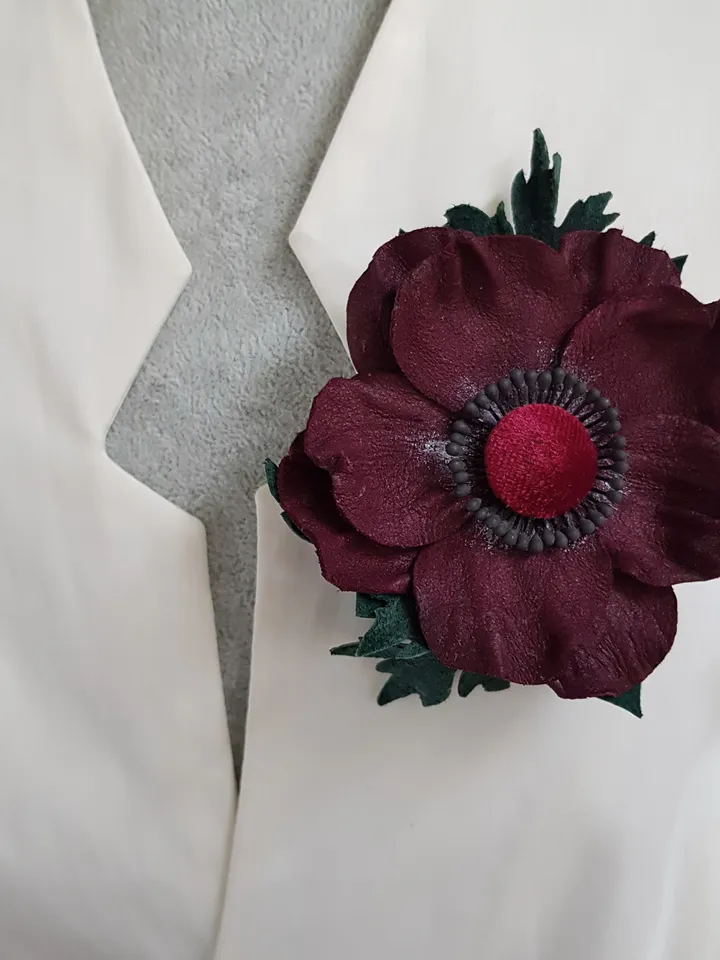 Bordo color leather brooch for her, Leather women's jewelry, art. 14