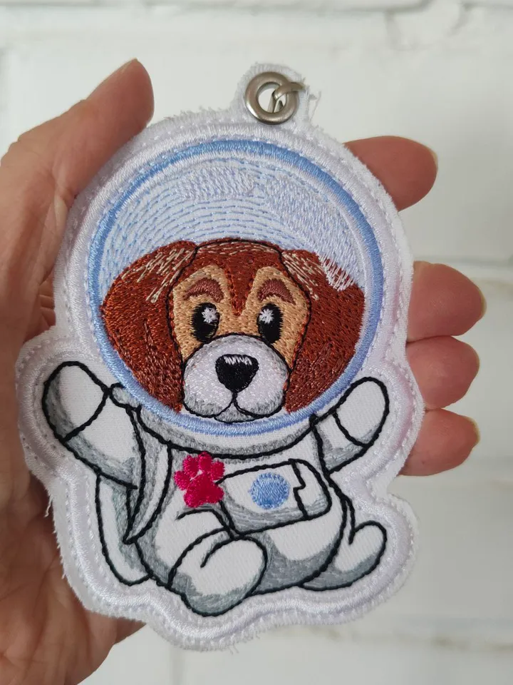 Machine embroidery design Dog astronaut