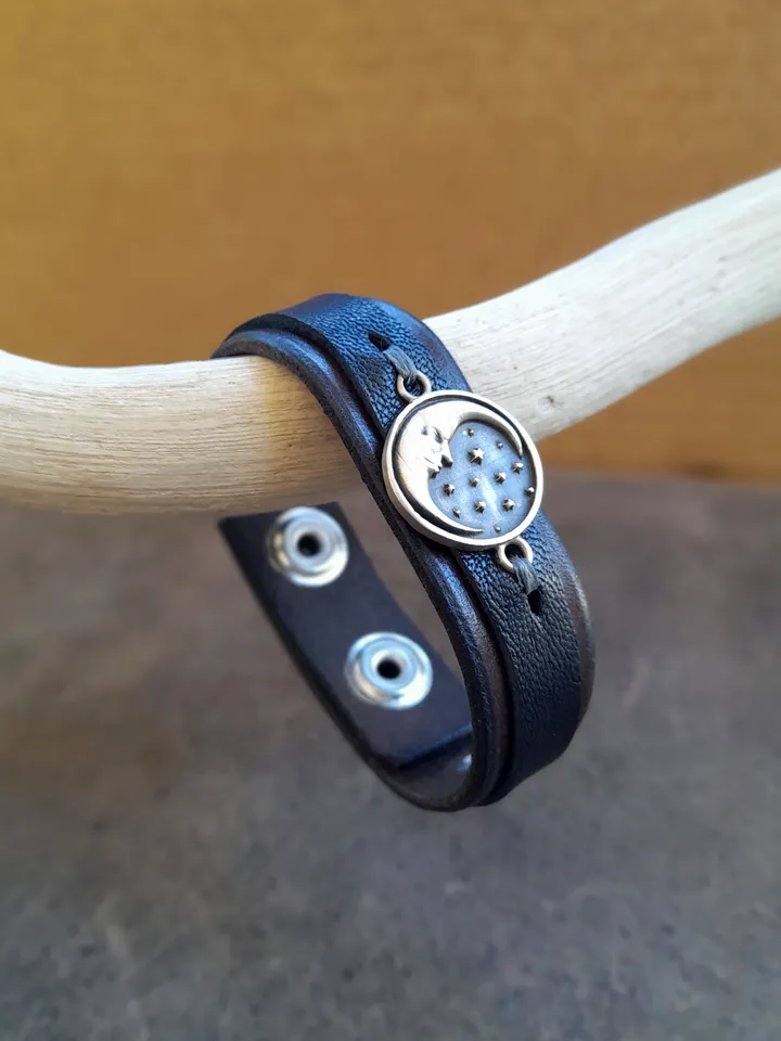 Crescent Moon Bracelet, Handmade Celestial Leather Bangle, Hilal Moon, Lunar Cuff, Pagan/Wiccan Bracelet, Adjustable Unisex Selene Bracelet