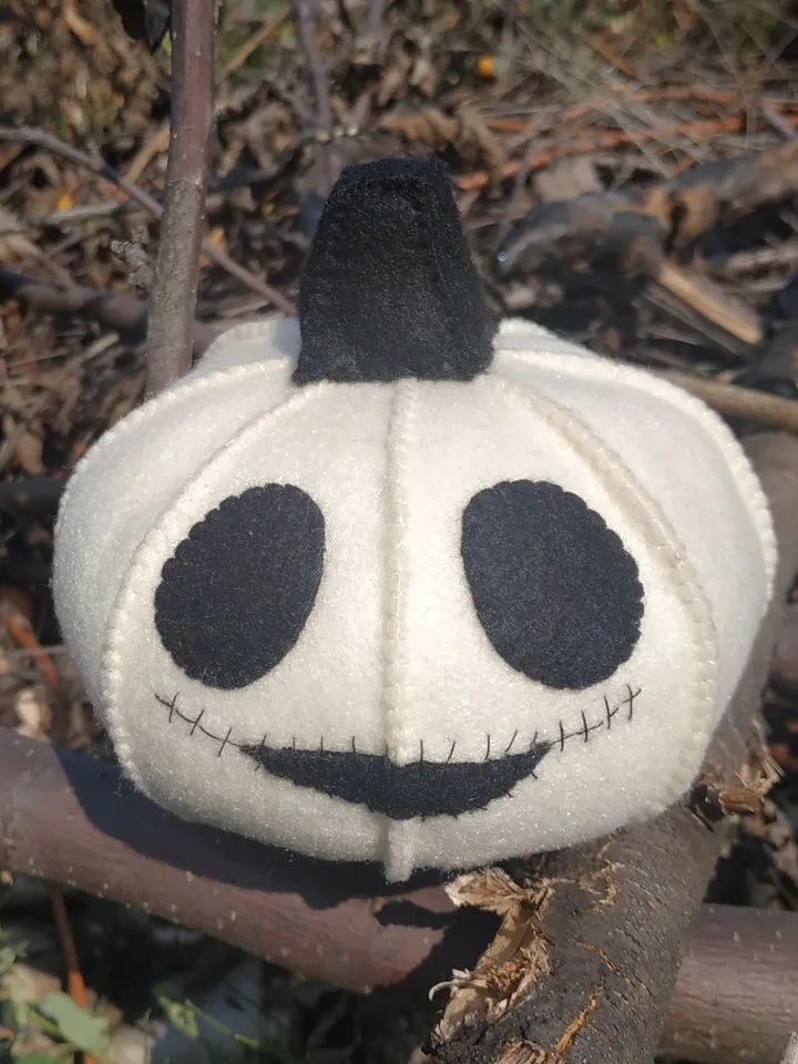 Halloween pumpkin, Halloween ornament, plush pumpkin toy, Halloween décor, Halloween gift, pumpkin home farm décor, pumpkin gift party favors, Halloween decoration, autumn thanksgiving
