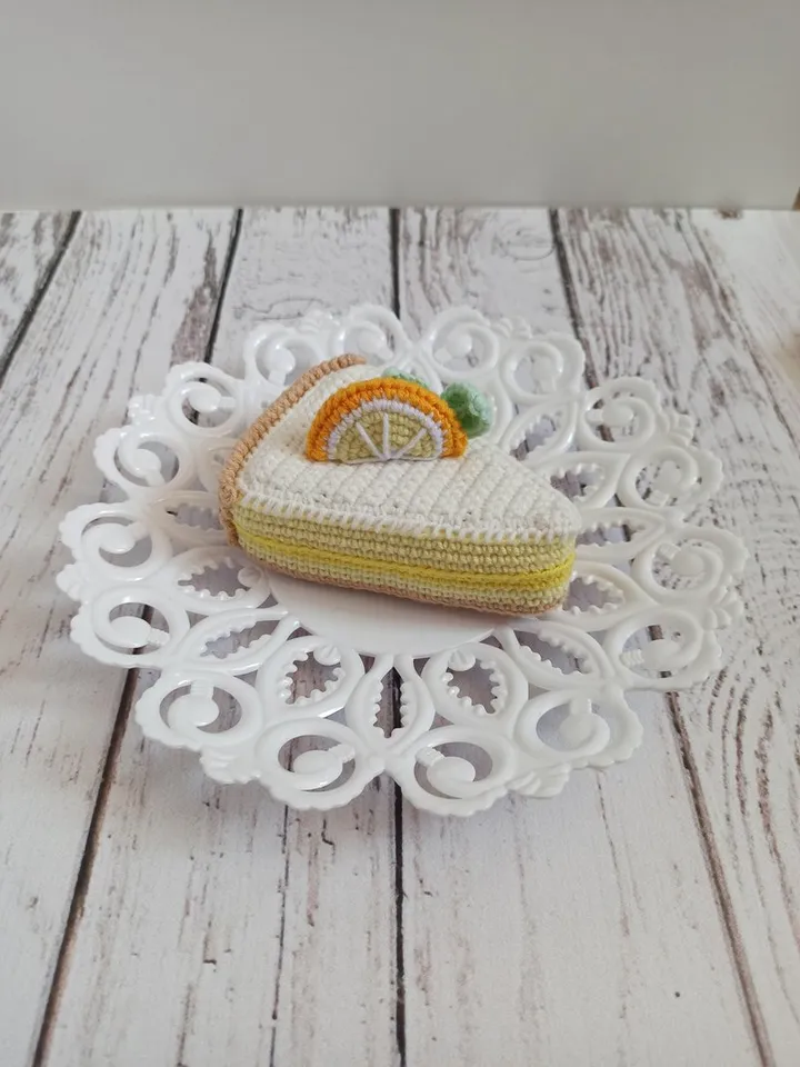 pretend to play, crochet toy food ,slice of strawberry cake