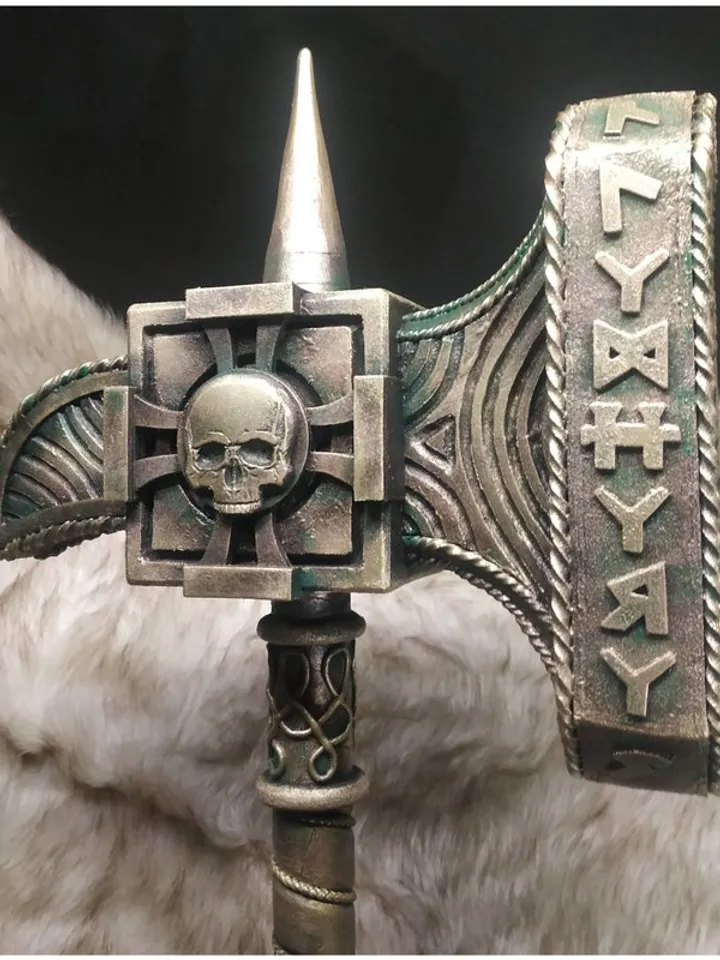 Ghal Maraz cosplay - Karl Franz - magical warhammer - Warhammer Fantasie Battle