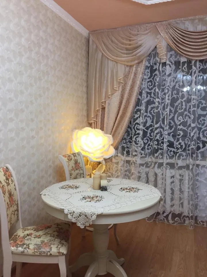 floor lamp, rose lamp, large luminous flower, LED lamp