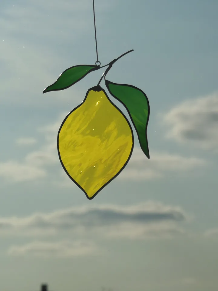 Lemon stained glass window suspension Suncatcher (texture W )