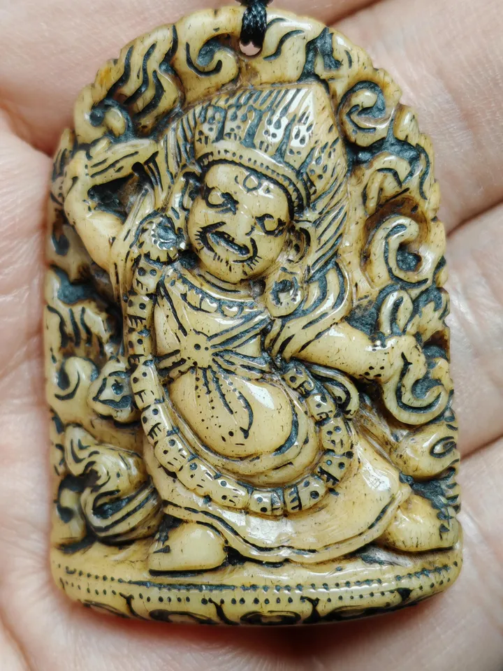 Gandhanra Vintage Tibetan Buddhism Statue Pendant,Old Yak Bone Carved Vajrapani Amulet Badge,the Protector and Guide of Gautama Buddha