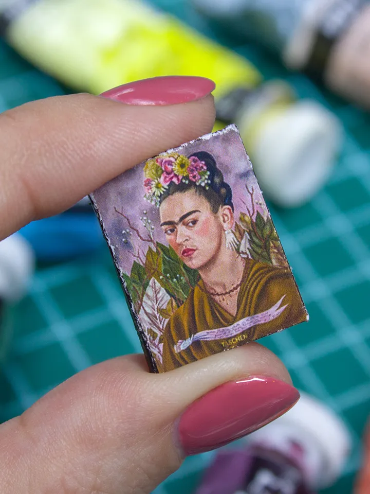 TEMPLATE Miniature book Frida Kahlo paintings