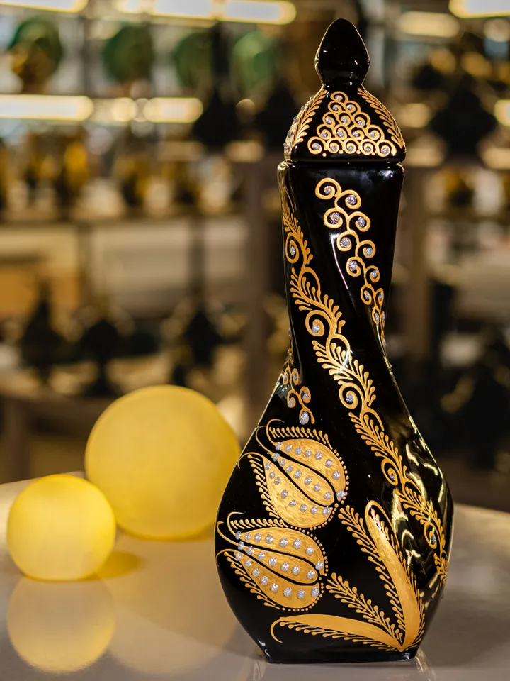 Unique Vase for flovers | Handmade Black Gold Vase