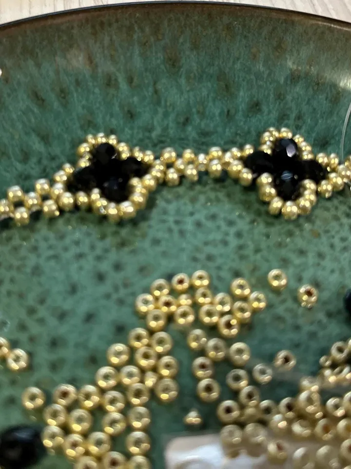 Beaded Weaving Video Tutorials – 20+ Jewelry & Charms, Christmas, Easter Ornaments