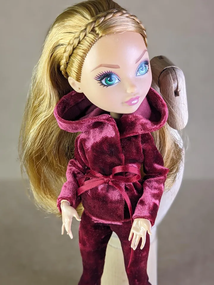 Handmade burgundy velvet hoodie & leggings set for 10.5 inch female dolls