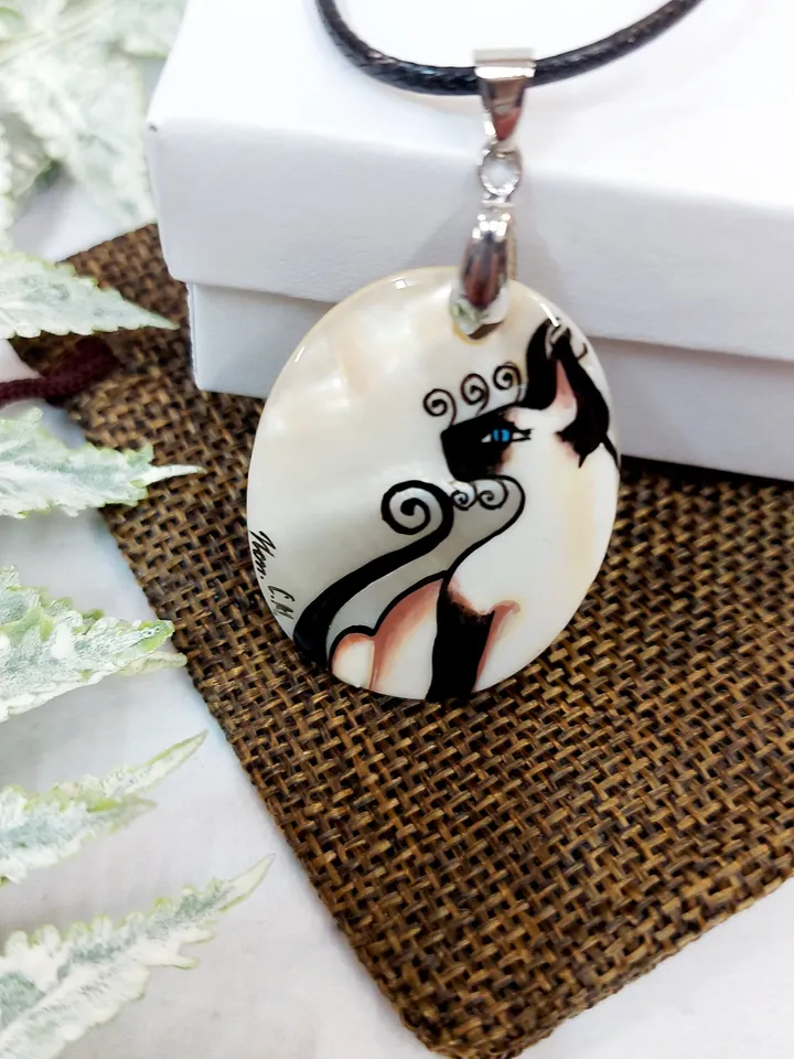 Mother-of-pearl Russian hand-painted necklace pendant "Siamese Cat". Hand paint necklace pendant. Hand painted miniature painting.