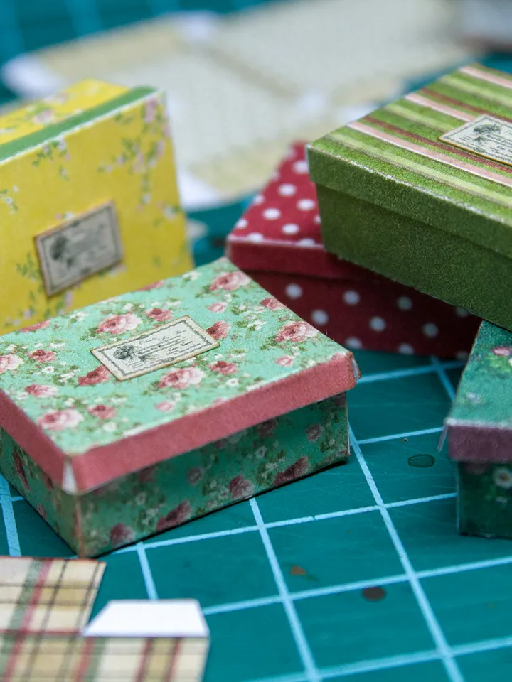 TEMPLATE Miniature retro boxes for 1:12 scale dollhouse