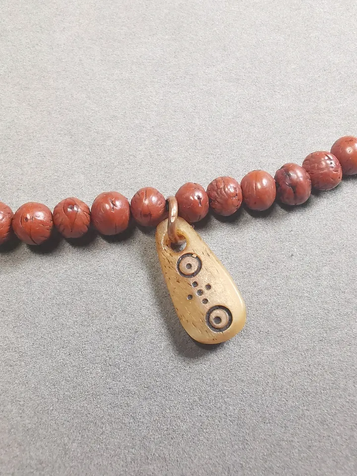 Gandhanra Tibetan Yak Bone Carved Amulet,Bead Counter Pendant,Mani Jewel Amulet for Mala,Prayer Beads