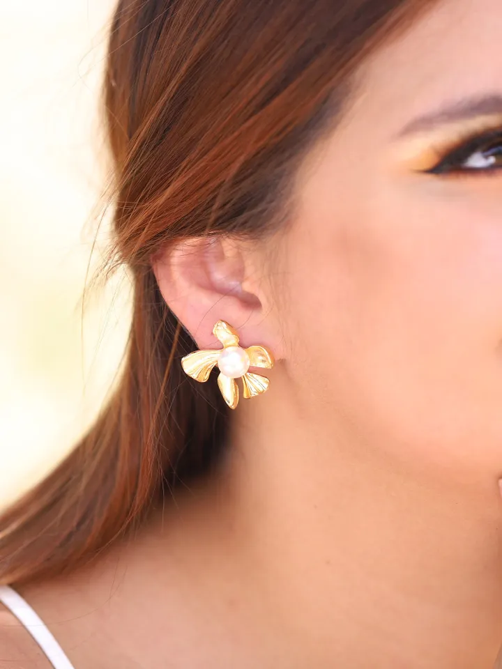Art Deco Flower Wedding Earrings, Boho Bridal Earrings, Pearl Chandelier Statement Earrings, Floral Statement Bridal Jewelry Bridesmaid Gift