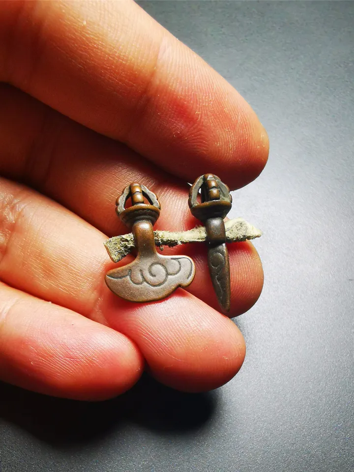 Gandhanra Antique Tibetan Amulet,Mini Phurba and Kartika(knife of the dakinis) ,for Prayer Bead Counter,Mala Accessories, Made of Red Copper