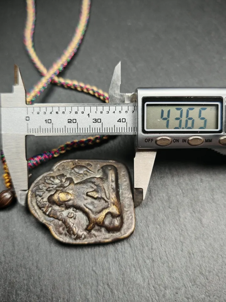 Gandhanra Authentic Tibetan Buddha Statue Amulet Guru Rinpoche,Padmasambhava Pendant,Lotus Born