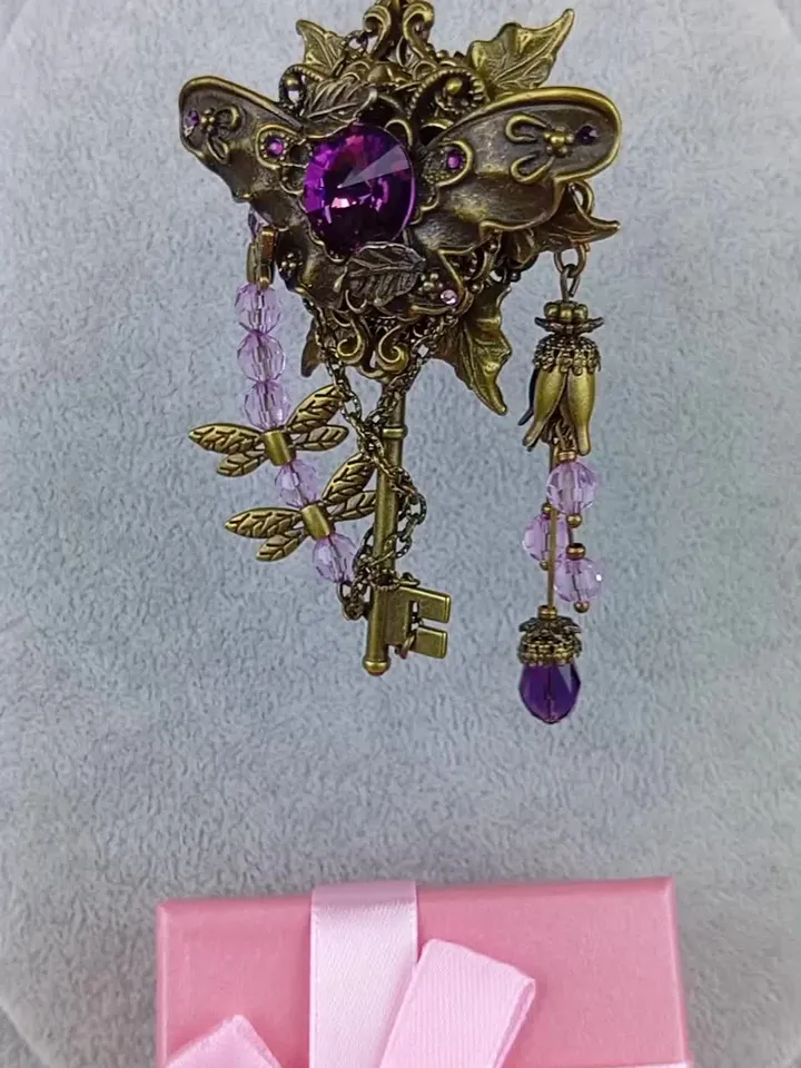 Vintage Purple Key - Necklace "Retro Radiance" with Swarovski and Butterfly