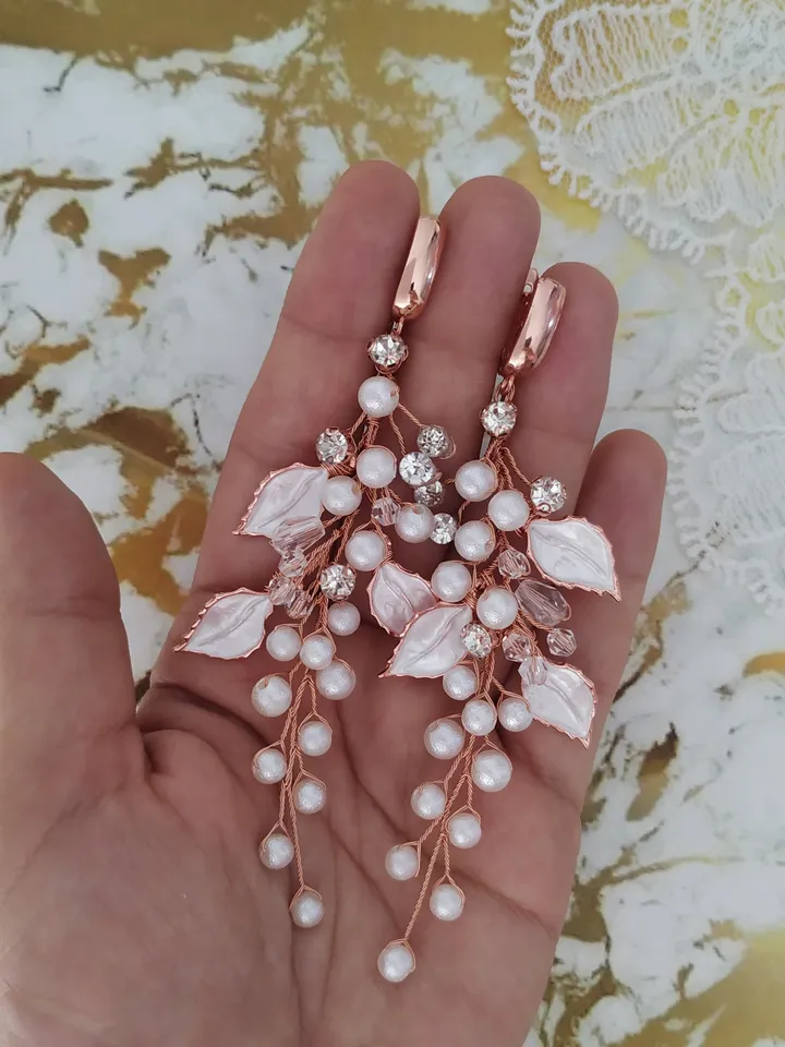 Rose Gold Flower Bridal Earrings, Floral Wedding Earrings, Floral Bridal Earrings, Statement Bridal Earrings, Pearl Boho Wedding Earring