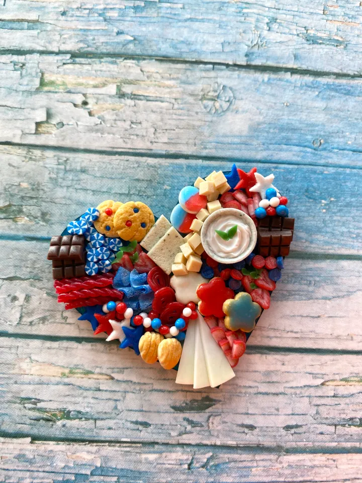 Magnet Miniature 4th July Charcuterie board with polymer clay Souvenir
