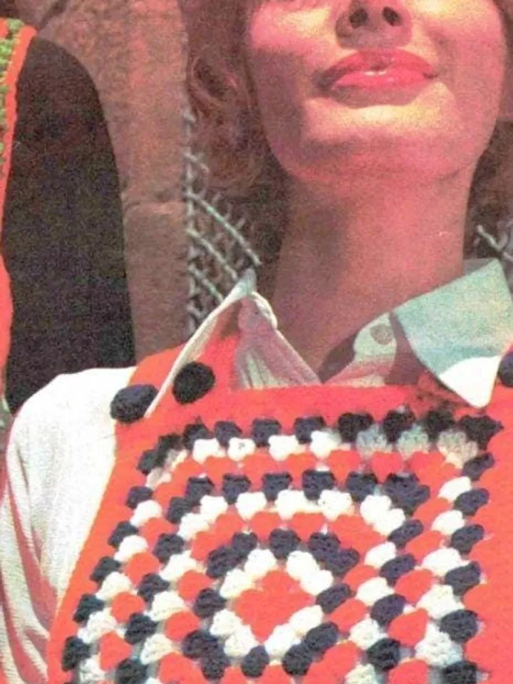 Granny vest crochet pattern, waistcoat granny squares, granny stitches, summer cropped vest instant download