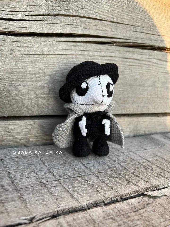 PDF Crochet Plague Doctor Pattern, Amigurumi Halloween Ornament, Crochet Creepy Doll Pattern, Amigurumi Cute Monster, Halloween Pandemic