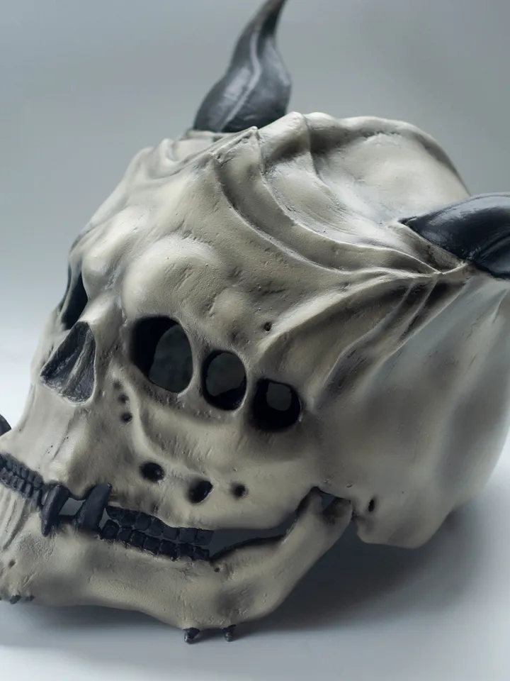 Three-eyed demon mask with moving jaw, resin skull mask, demon skull, halloween mask scary, custom cosplay mask, creepy mask