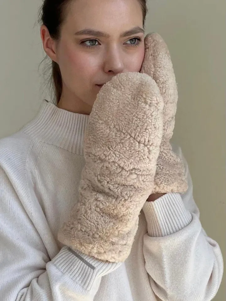 Genuine shearling mittens cream beige colour/ real fur mittens /women cold weather designer gloves / warm cosy mittens/ winter wear