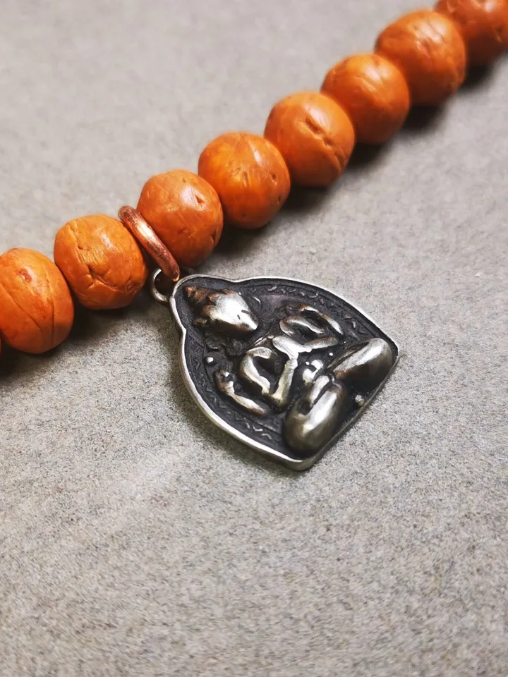Gandhanra Handmade Tibetan Mala Pendant,Small Chenrezig Amulet for Prayer Beads,Bag Hanging,0.87&quot; × 0.67&quot;