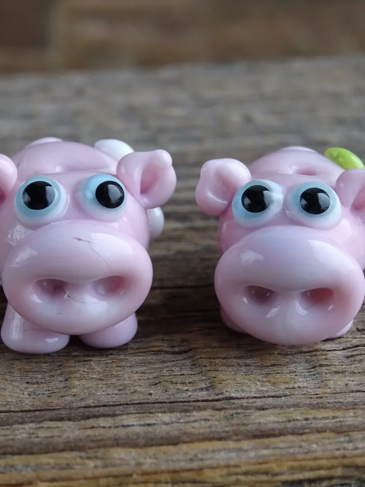 Pig figurine Pig miniature Tiny pig glass pig Tiny figurine Miniature animal