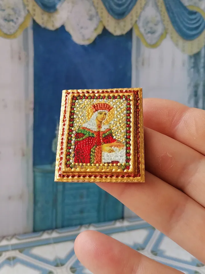 Miniature icon. Christmas icon.1:12 scale.Dollhouse miniature. Christmas. 1:12.Handmade. Imitation of beads.