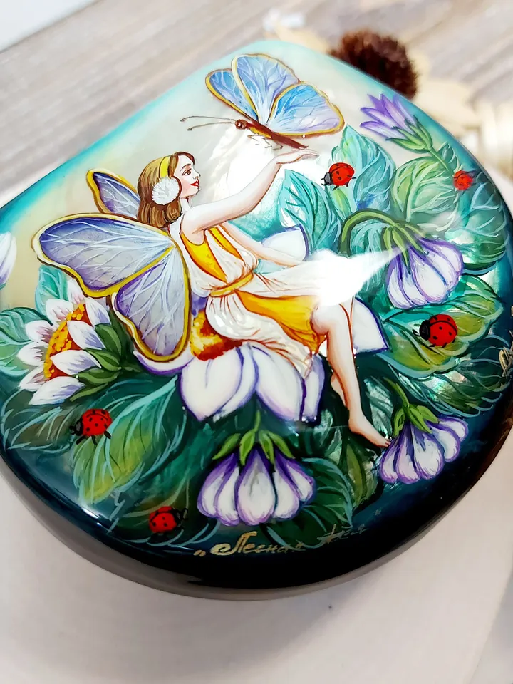 Beautiful Russian Lacquer Box "Forest Fairy" Hand painted miniature painting jewelry box Mother of pearl Papier mache Art gift Fedoskino