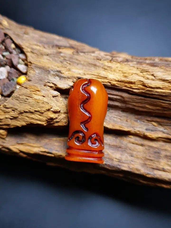 Gandhanra Tibetan Amulet,Yak Bone Carved Skull Sītavana Pendant, Hand-carved Skull Pendant for Prayer Bead/Necklace