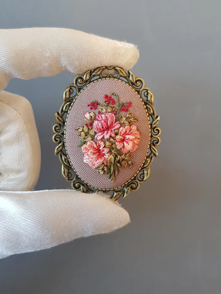 Hand embroidered brooch for her, embroidery jewelry, Mother day gift, ribbon embroidery,art.11