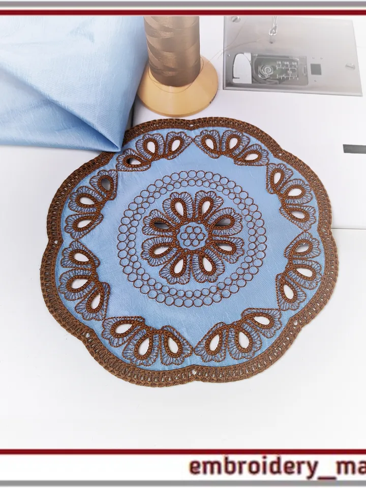 In the hoop Cutwork napkin and 3 elements in 2 sizes Machine Embroidery Designs