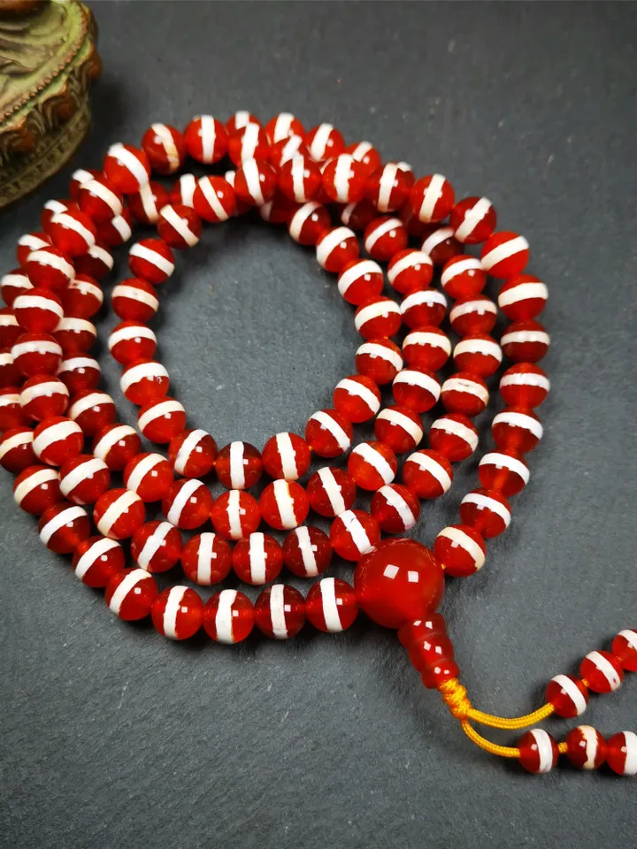 Gandhanra Tibetan Red Agate Medicine Buddha Bhaisajyaguru Beads Mala,Prayer Beads Necklace for Meditation,Diameter 0.28&quot;, Circumference 30&quot;