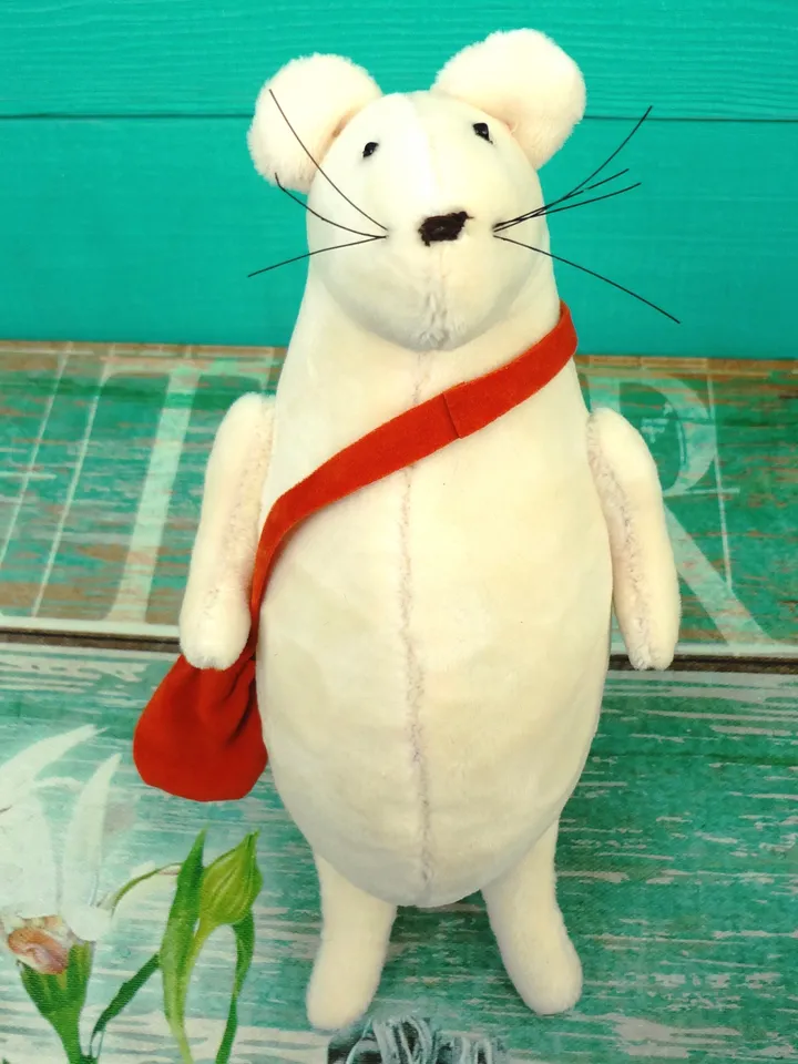 Mouse toy sewing pattern – Stuffed animal pattern – Toy sewing pattern and tutorial - Christmas gift idea