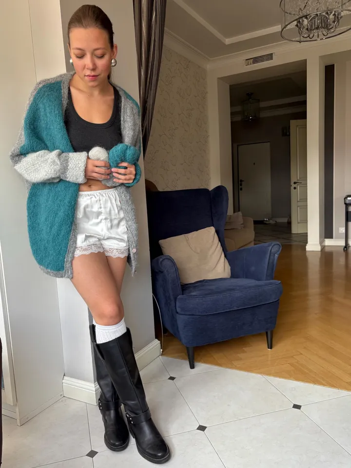 Oversized Hand Knit Statement Cardigan: Embrace Comfort & Elegance with Alpaca Wool