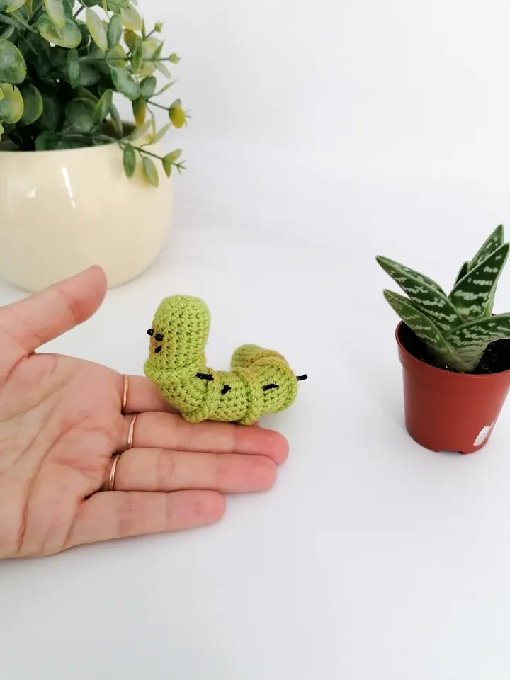 crocheted caterpillar, handmade, pattern PDF
