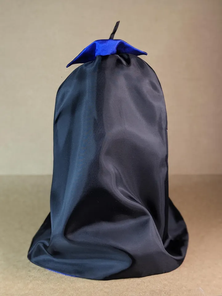 Two-sided black & blue Halloween Vampire cape for 13 inches fashion dolls