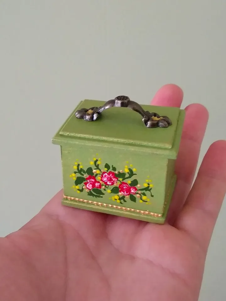 Dollhouse box.Dollhouse miniature.1:12 scale.