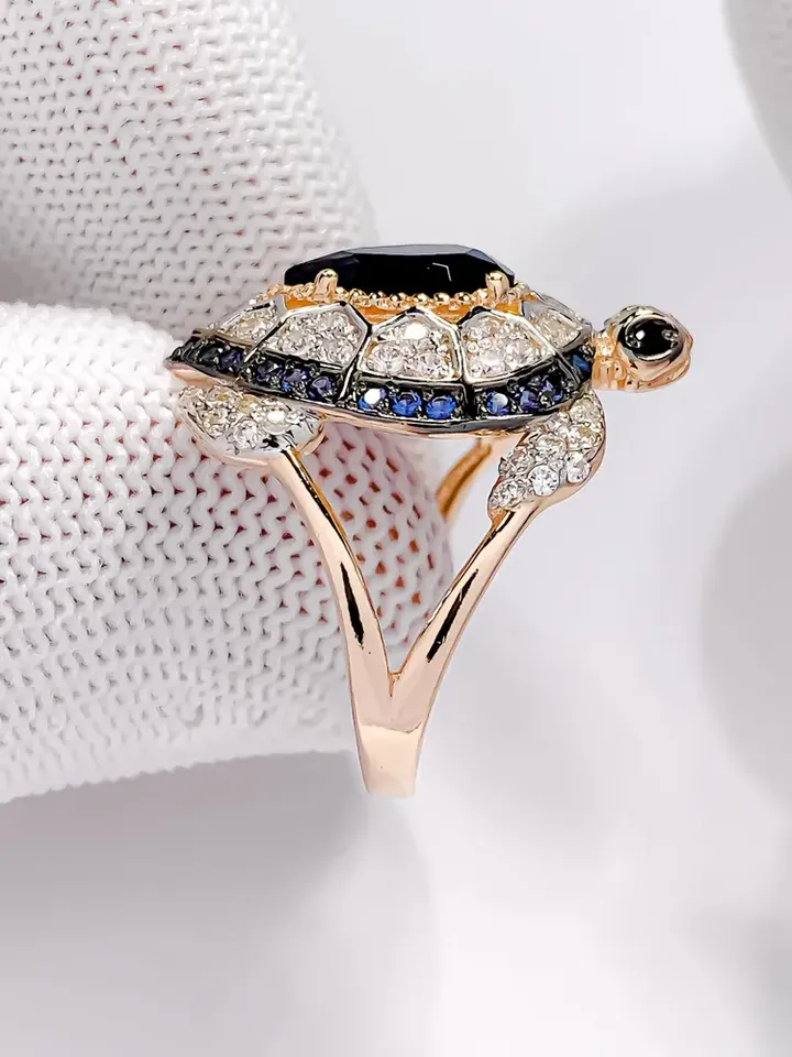 Ring Silver gold plated 925 assay value with sapphire