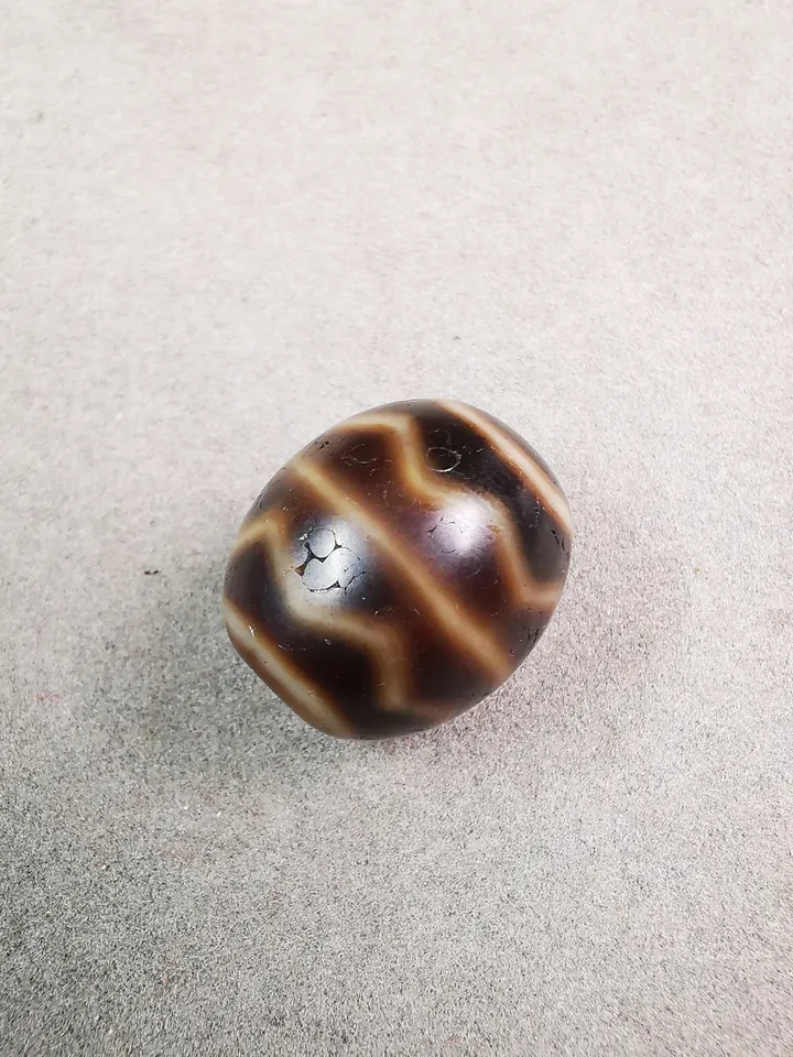 Gandhanra Tibetan Round Fortune Wave Dzi Bead(Darrow or Taklok Dzi),Tibetan Chung,Wealth Amulet,Small Size 20*17 mm