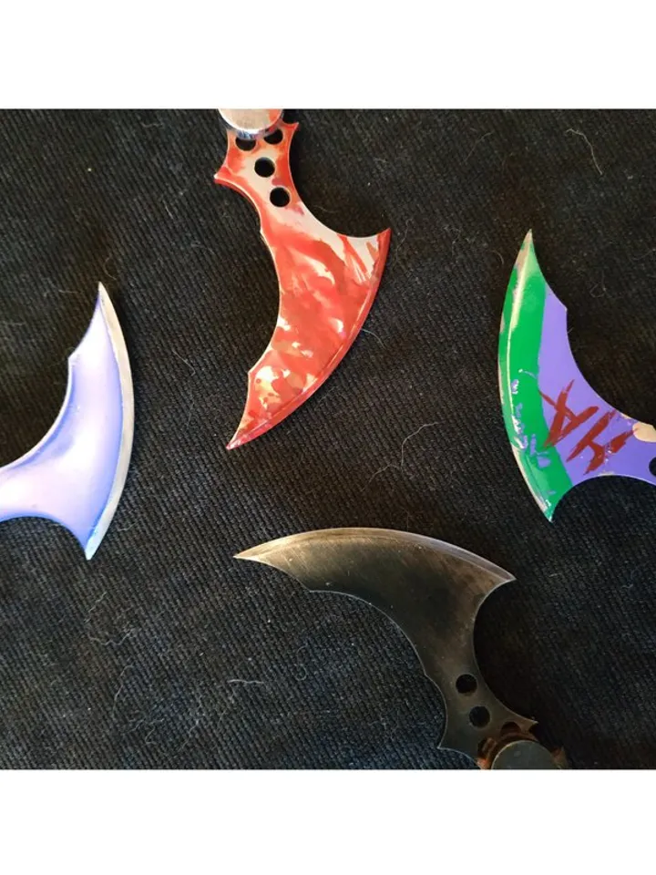 Batman cosplay - Batarang - a set of batarangs - made of plastic - One unit is a