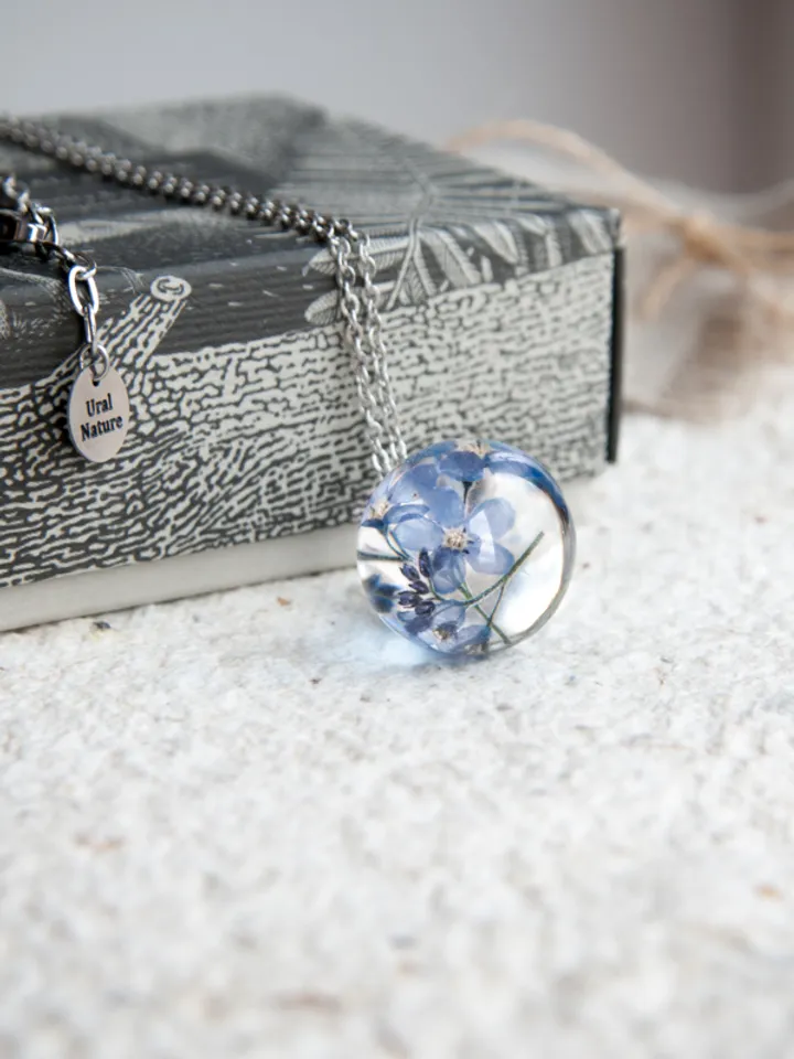 Forget me not necklace. Real Forget me not flowers jewelry. Dried flowers resin jewelry. Blue forget-me-nots flower gift