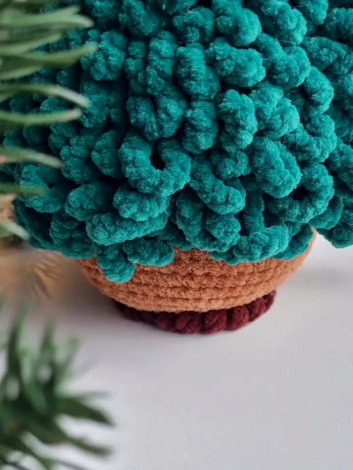 Crochet Christmas tree gnome pattern. Crochet tree pattern. Amigurumi Christmas tree. Crochet gnome pattern. Crochet Christmas decor