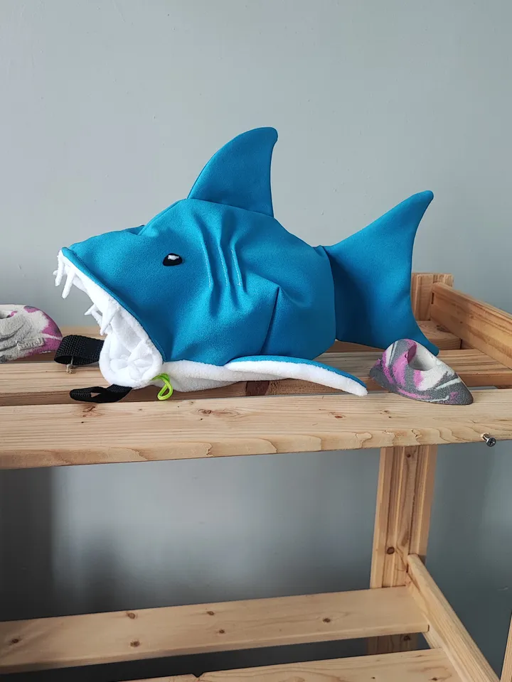 Chalk bag Shark for rock climbing